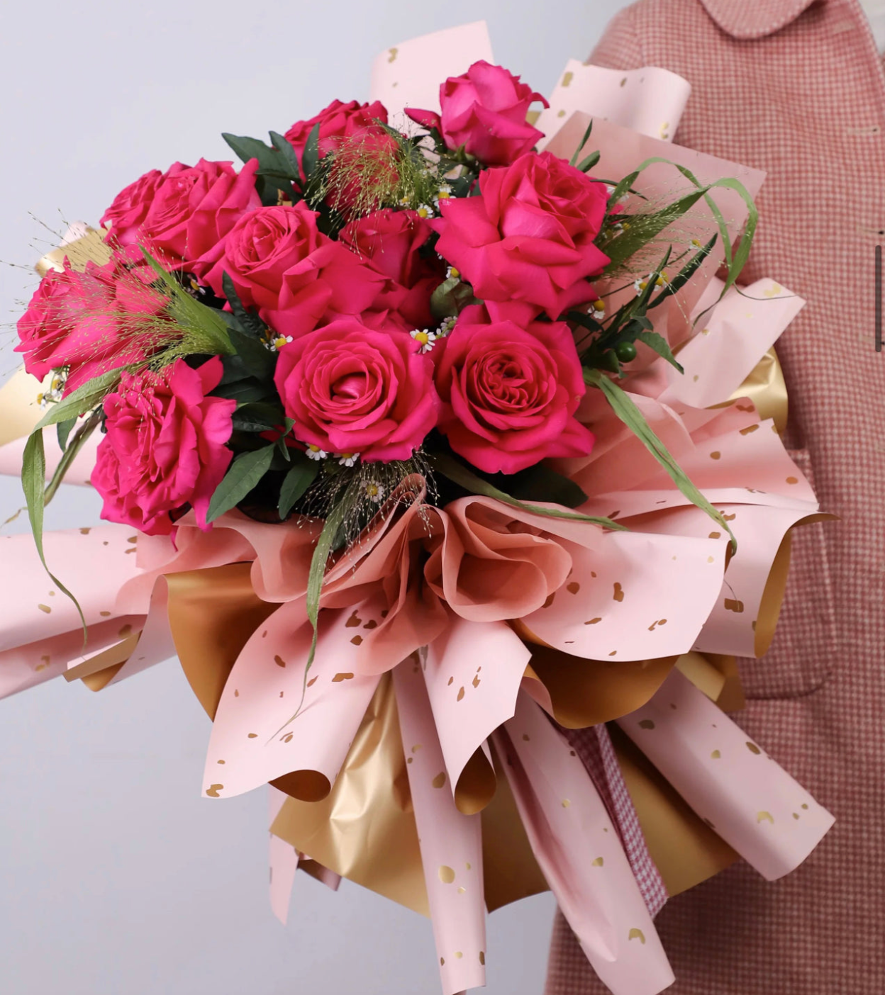 Sprinkle Gold Flower Wrapping Paper - Pink