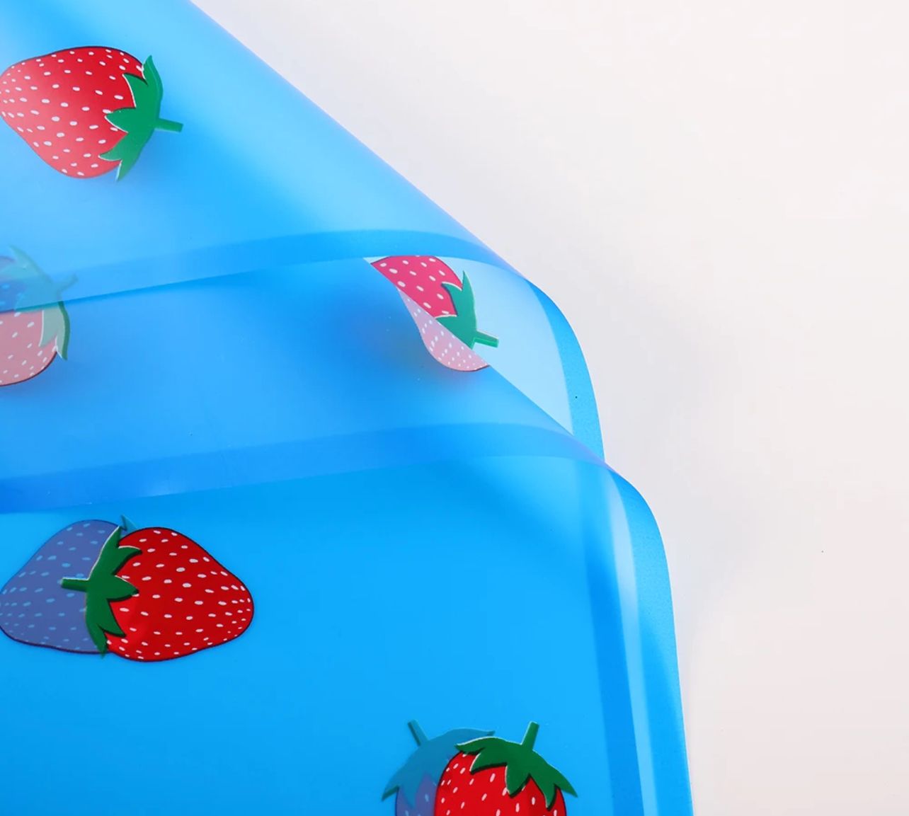 Strawberry's Flower Wrapping Paper - Blue
